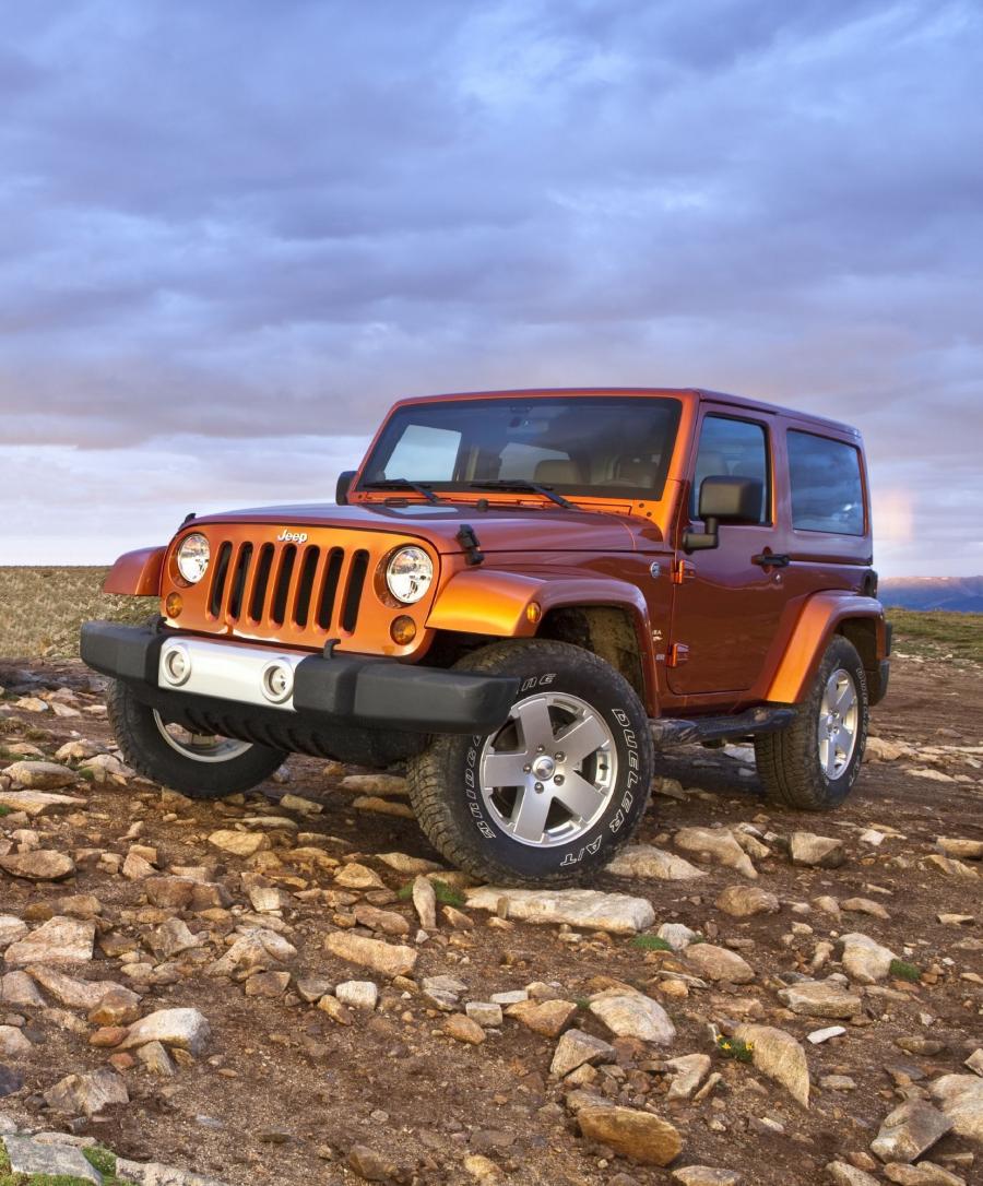  Jeep Wrangler Sahara 2011 года  (фото 15 из 15)